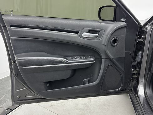 Used 2020 Chrysler 300 S image 10