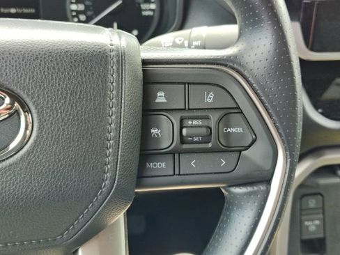 Used 2026 Toyota Tundra SR5 w/ SR5 Convenience Package AWD/4WD image 14