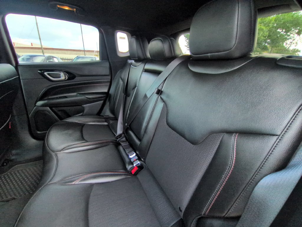 Used 2025 Jeep Compass Trailhawk AWD/4WD image 24