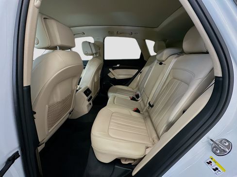 Used 2023 Audi Q5 2.0T Premium w/ Convenience Package image 30