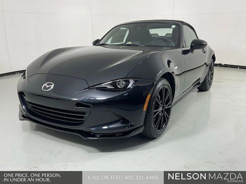 New 2026 MAZDA MX-5 Miata Club w/ Interior Package RWD image 1