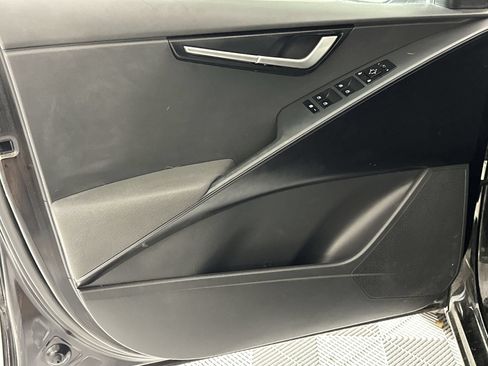 Used 2024 Kia Niro LX FWD image 29