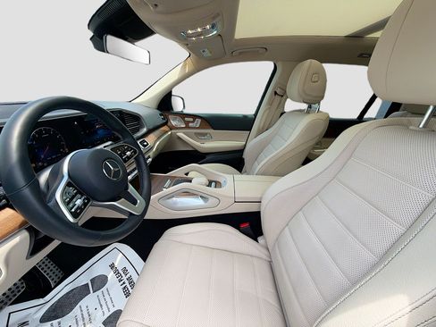 Used 2023 Mercedes-Benz GLS 580 4MATIC image 21