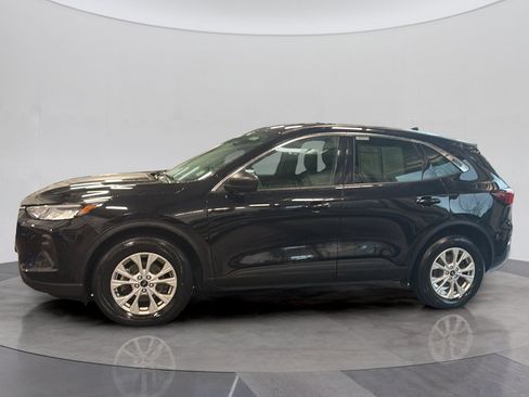 Used 2023 Ford Escape Active AWD/4WD image 2