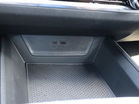 New 2027 Chevrolet Equinox LT w/ Convenience Package II FWD image 18