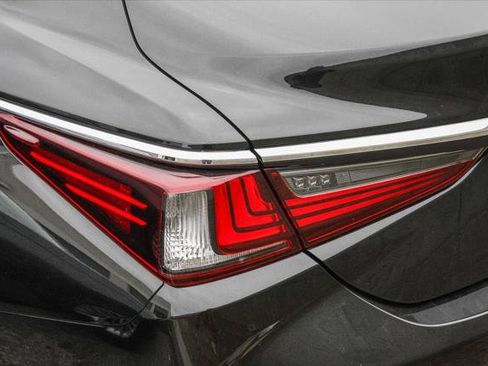 Certified 2022 Lexus ES 350 w/ Premium Package FWD image 12