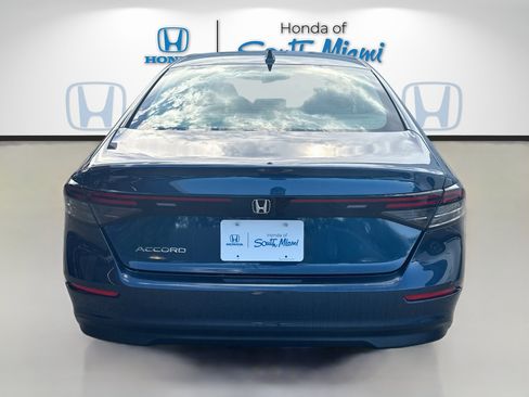 Certified 2025 Honda Accord SE image 6