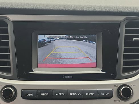 Used 2020 Hyundai Accent SE image 14