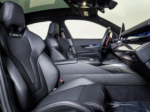 Used 2026 BMW M5 w/ Executive Package image 19