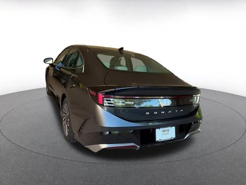 Used 2025 Hyundai Sonata SEL FWD image 11