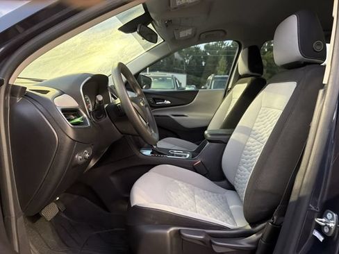 Used 2018 Chevrolet Equinox LS FWD image 11