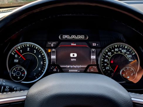 Used 2023 RAM 1500 Big Horn image 24