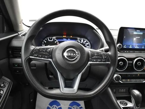 Used 2024 Nissan Sentra SV FWD image 19