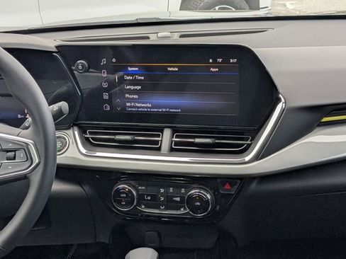 New 2026 Chevrolet Trax LT w/ Driver Confidence Package image 18