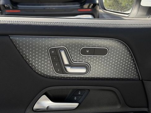 New 2026 Mercedes-Benz GLB 250 image 17