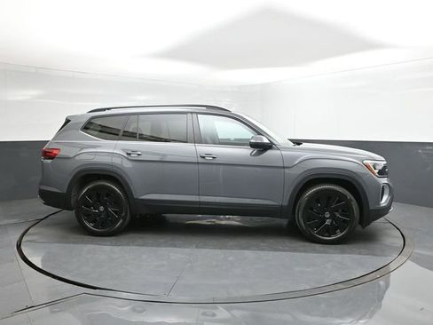 New 2026 Volkswagen Atlas SE image 26