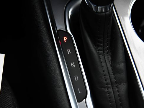 Used 2020 Chevrolet Malibu LS w/ Driver Confidence Package II image 24