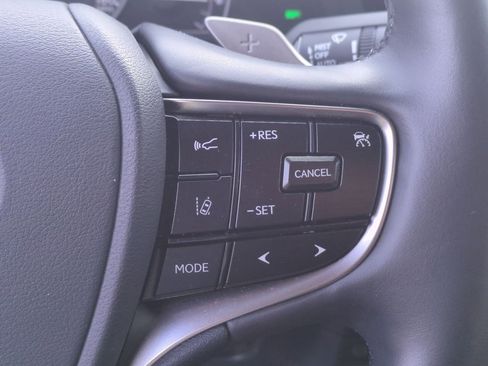 Certified 2025 Lexus ES 300h w/ Premium Package image 21