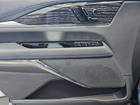 New 2026 Cadillac Escalade IQ Sport 1 w/ LPO, ONYX Package image 29