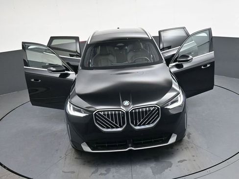 Used 2025 BMW X3 xDrive30i w/ Premium Package image 38