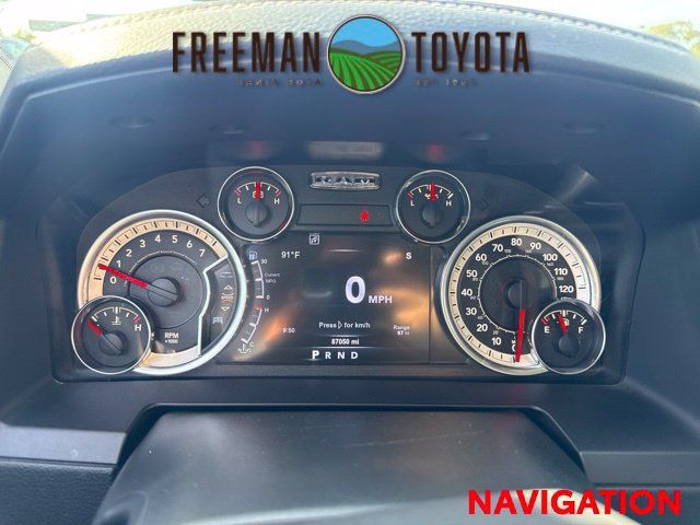 Used 2017 RAM 1500 Laramie w/ Convenience Group AWD/4WD image 8
