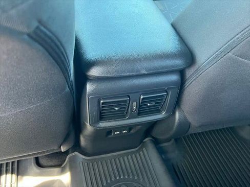 Certified 2025 Toyota RAV4 XLE AWD/4WD image 18