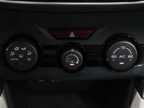 Used 2021 Subaru Forester AWD/4WD image 16