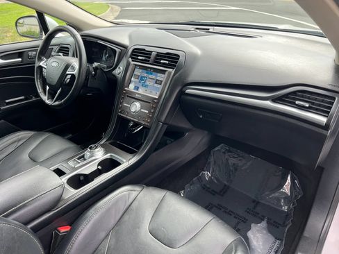 Used 2017 Ford Fusion Titanium AWD/4WD image 17