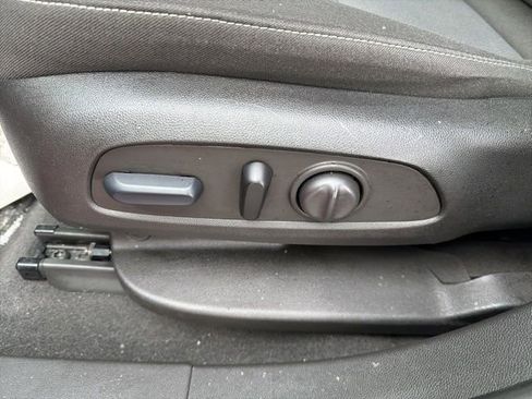 Used 2023 Chevrolet Blazer LT image 23