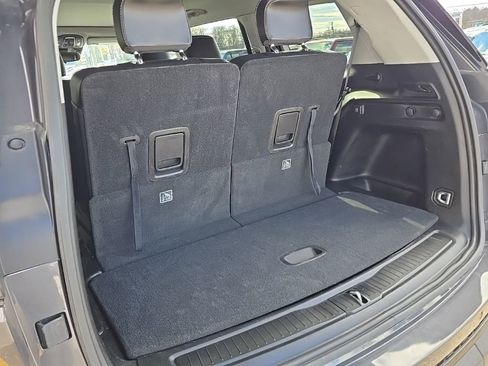 Certified 2023 Jeep Grand Cherokee L Limited w/ Black Appearance Package AWD/4WD image 11