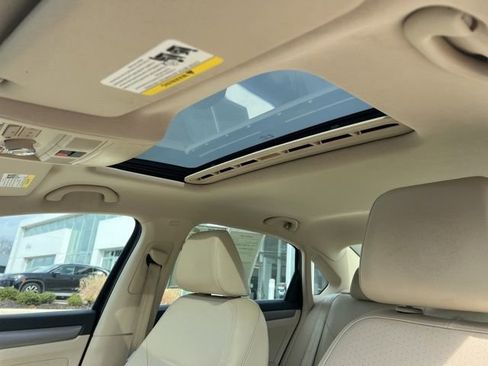 Used 2015 Volkswagen Passat TDI SE image 25