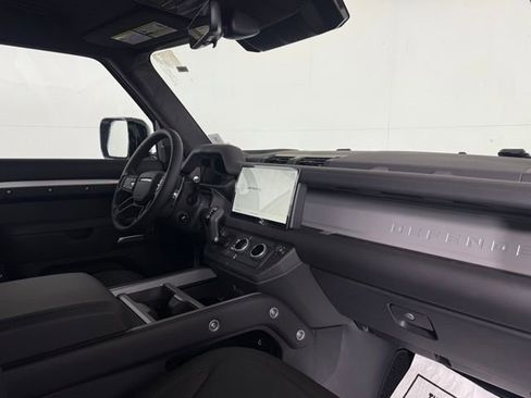 New 2025 Land Rover Defender 110 V8 image 21