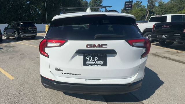 Used 2023 GMC Terrain SLT w/ Tech Package FWD image 7