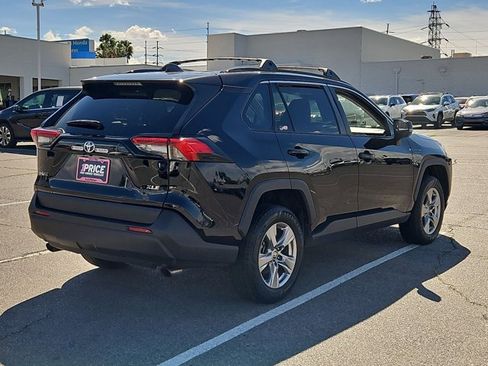 Used 2023 Toyota RAV4 XLE w/ Convenience Package image 5