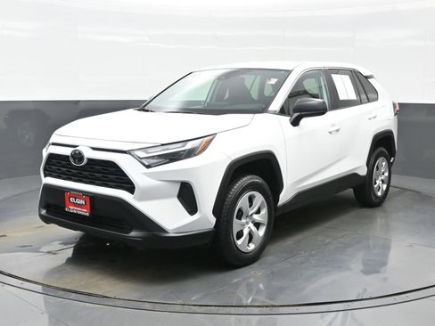 Used 2024 Toyota RAV4 LE image 2