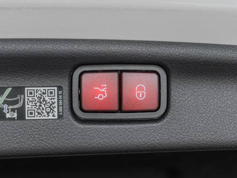 Certified 2024 Mercedes-Benz C 300 Sedan image 34