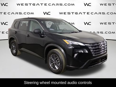 Used 2025 Nissan Rogue S FWD image 4