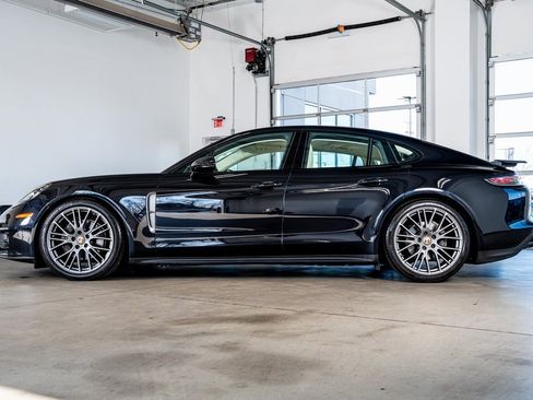 Used 2023 Porsche Panamera Platinum Edition image 8
