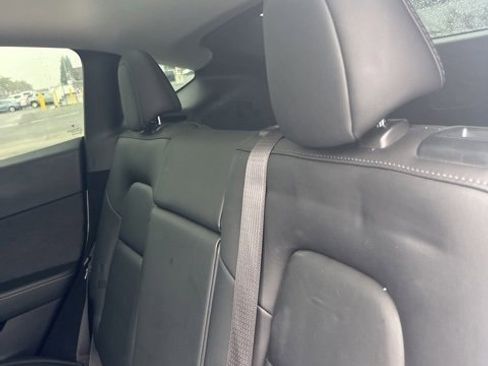 Used 2023 Tesla Model Y Performance image 11