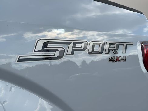 Used 2017 Ford F150 XLT w/ Equipment Group 302A Luxury image 11