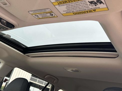 Certified 2025 Subaru Outback Premium AWD/4WD image 18