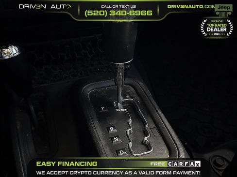 Used 2015 Jeep Wrangler Unlimited Rubicon w/ Max Tow Package AWD/4WD image 17