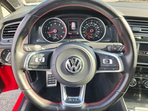 Used 2017 Volkswagen GTI Autobahn image 9