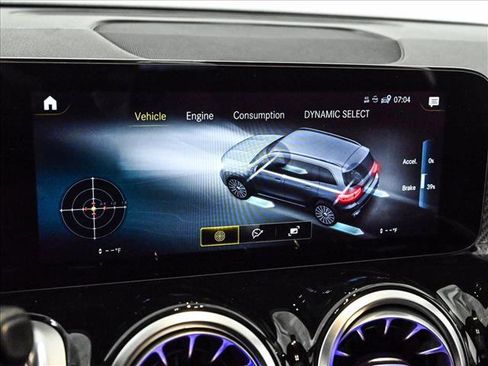 Used 2022 Mercedes-Benz GLB 35 AMG 4MATIC image 16