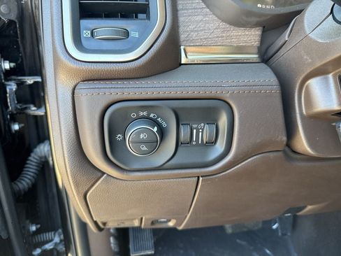 New 2026 RAM 2500 Limited AWD/4WD image 18