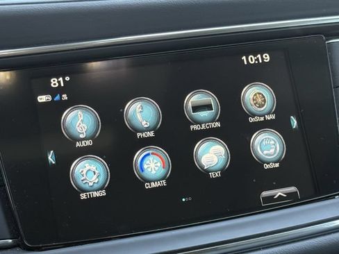 Used 2018 Buick Enclave Premium w/ Experience Buick Package FWD image 19