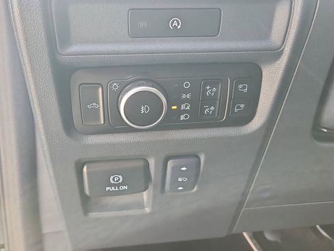 Used 2025 Ford F150 Platinum AWD/4WD image 30
