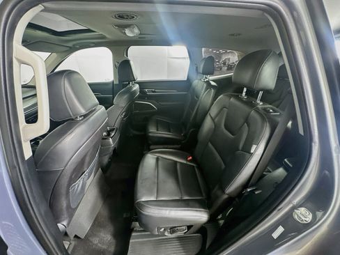 Used 2025 Kia Telluride S FWD image 28
