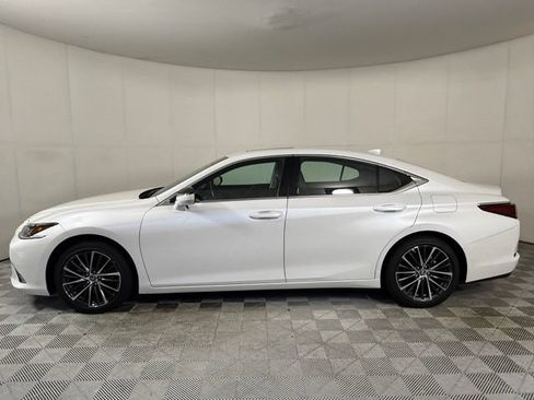 Used 2025 Lexus ES 350 w/ Premium Package FWD image 3