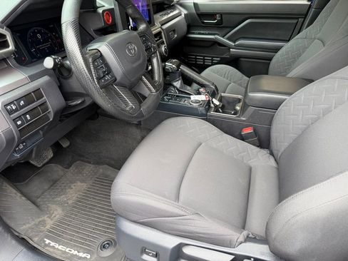 Used 2025 Toyota Tacoma SR5 RWD image 19